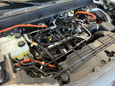 Certified 2025 Ford Maverick XL FWD image 15