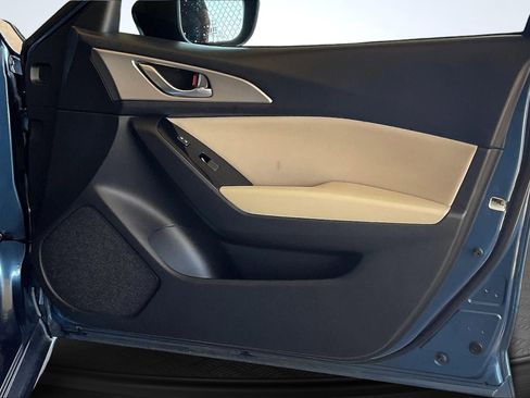 Used 2017 MAZDA MAZDA3 Sport image 24