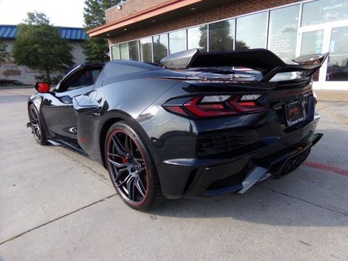 Used 2024 Chevrolet Corvette Z06 w/ Z07 Performance Package RWD image 9