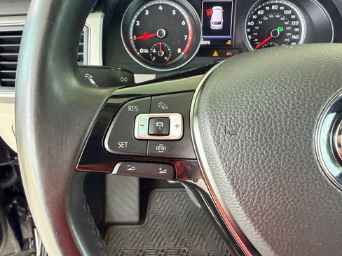 Used 2019 Volkswagen Atlas SE w/ Towing Package FWD image 20