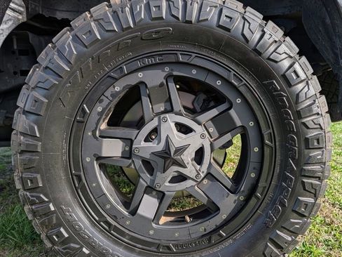 Used 2017 Ford F150 Lariat image 15