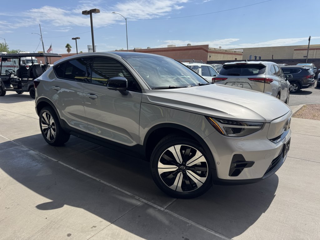 Used 2023 Volvo C40 P8 Recharge Plus w/ Protection Package Premier AWD/4WD image 6