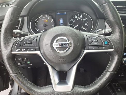 Used 2020 Nissan Rogue SL w/ Premium Package image 10