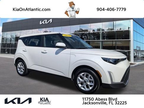 Used 2025 Kia Soul LX w/ LX Technology Package image 1