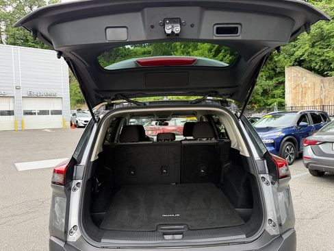 Used 2023 Nissan Rogue SV AWD/4WD image 34