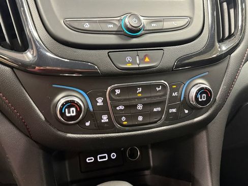 Used 2022 Chevrolet Equinox RS AWD/4WD image 35