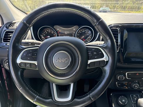 Used 2021 Jeep Compass Latitude AWD/4WD image 13