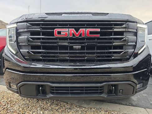 Used 2024 GMC Sierra 1500 Elevation w/ Elevation Premium Package image 32