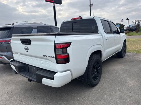 Used 2023 Nissan Frontier SV w/ SV Convenience Package image 4