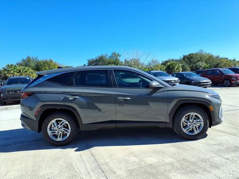 New 2026 Hyundai Tucson SE image 5
