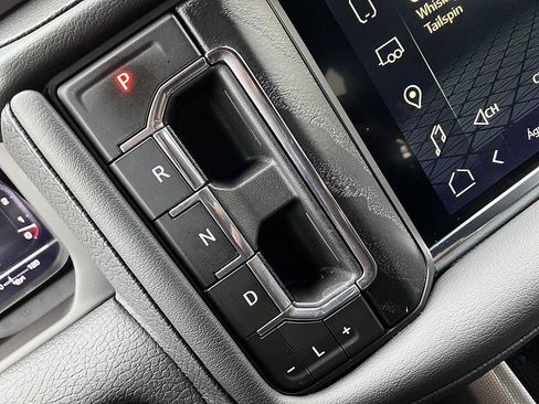 Used 2023 GMC Yukon XL Denali AWD/4WD image 18