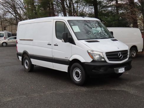 Used 2015 Mercedes-Benz Sprinter 2500 image 8