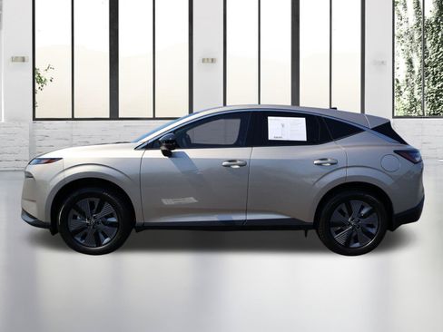 Used 2026 Nissan Murano SL AWD/4WD image 2
