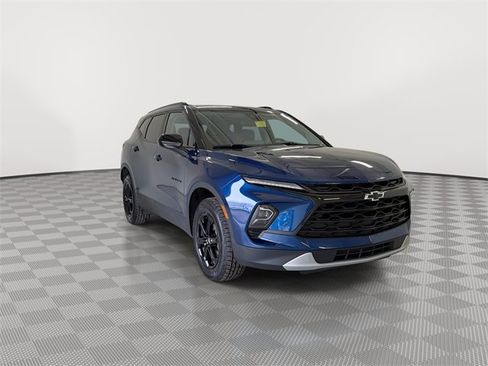 Certified 2023 Chevrolet Blazer LT w/ Convenience Package image 2