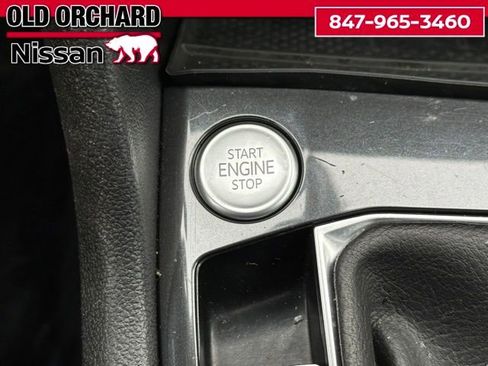 Used 2023 Volkswagen Tiguan SE AWD/4WD image 15