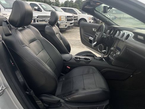 Used 2018 Ford Mustang Premium RWD image 28