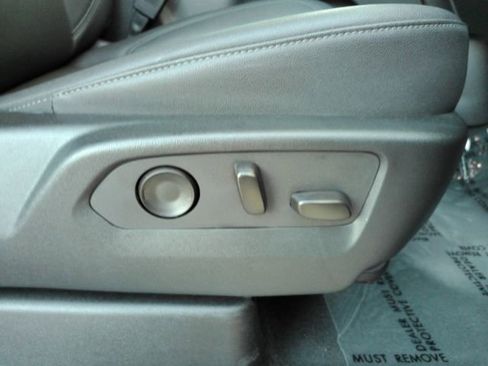 Used 2023 Chevrolet Suburban LT image 21