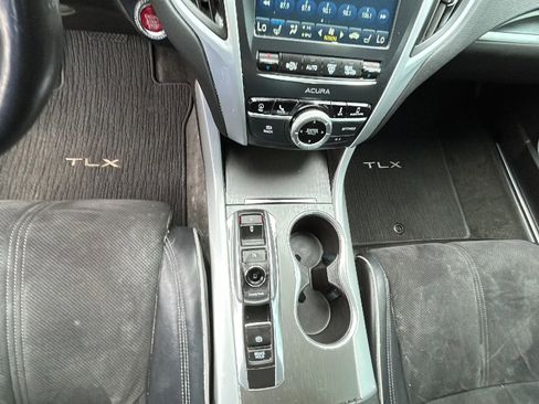 Used 2018 Acura TLX V6 w/ Technology & A-SPEC Pkg FWD image 28
