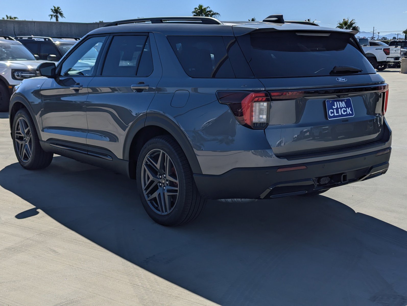 New 2027 Ford Explorer ST-Line w/ ST-Line Street Pack RWD image 4