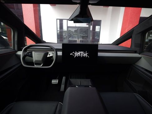 Used 2024 Tesla Cybertruck AWD Crew Cab image 18