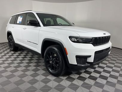 Used 2024 Jeep Grand Cherokee L Laredo