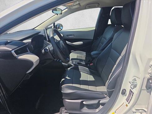 Used 2020 Toyota Corolla LE FWD image 15