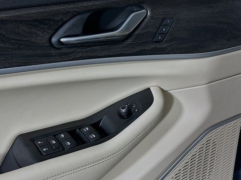 Used 2026 Jeep Grand Cherokee L Limited RWD image 14