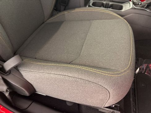 Used 2025 Jeep Wrangler Unlimited Sahara image 26