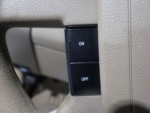 Used 2004 Ford F150 XLT image 26