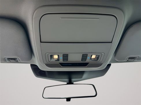 Used 2021 Ford Explorer XLT image 34