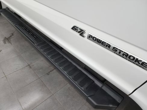 Used 2022 Ford F350 XLT w/ Black Appearance Package image 25