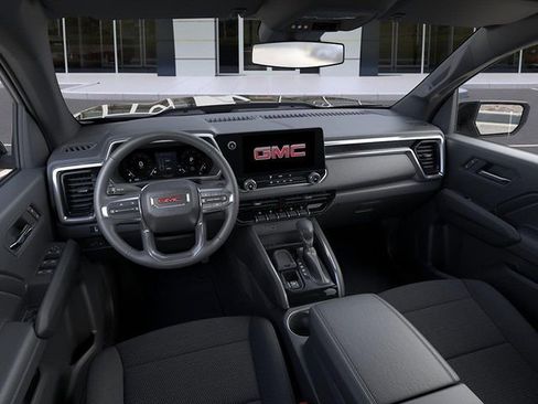 New 2026 GMC Canyon Elevation w/ LPO, Black Badging Package RWD image 15