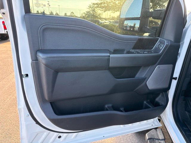 Used 2025 Ford F250 Lariat w/ Lariat Ultimate Package AWD/4WD image 8