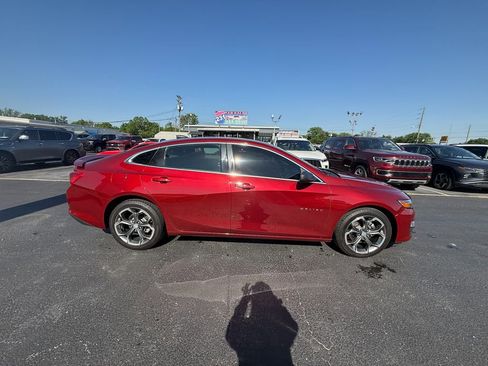 Used 2019 Chevrolet Malibu RS FWD image 2