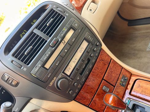 Used 2006 Lexus LS 430 image 16