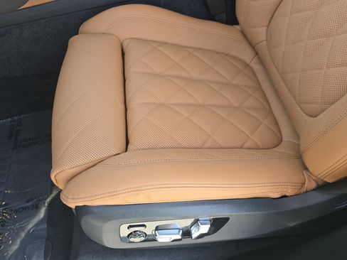 New 2026 BMW X7 xDrive40i w/ M Sport Package image 17