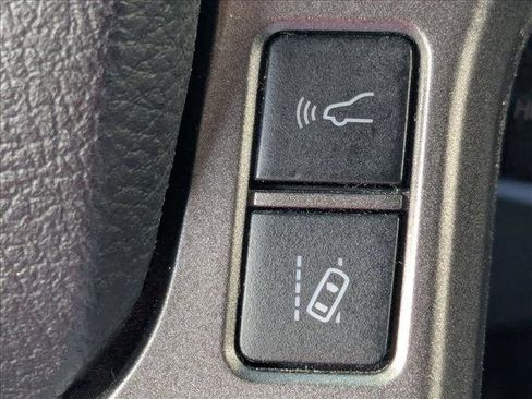 Used 2022 Toyota Tacoma TRD Sport w/ Technology Package image 16