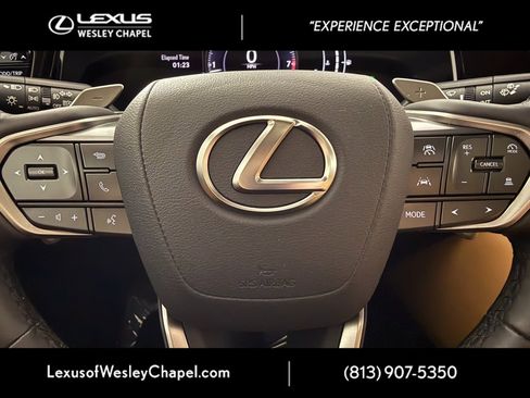 Used 2025 Lexus NX 250 FWD w/ Premium Package image 7