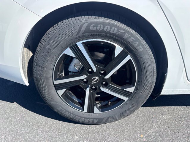 Used 2025 Nissan Sentra SV FWD image 9