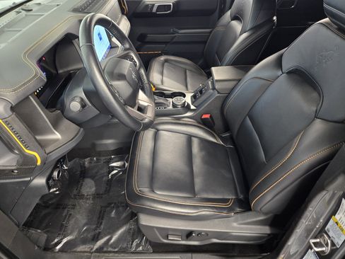 Certified 2024 Ford Bronco Badlands image 12