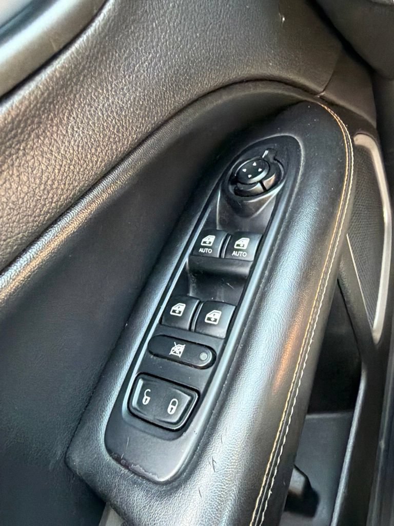 Used 2018 Jeep Compass Sport FWD image 10