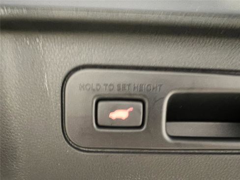 New 2025 Honda Pilot Touring image 32