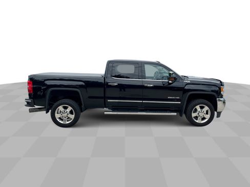 Used 2016 GMC Sierra 2500 SLT w/ Duramax Plus Package AWD/4WD image 10