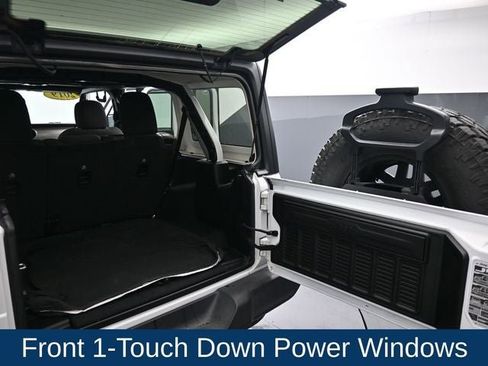 Used 2019 Jeep Wrangler Unlimited Sport S image 18