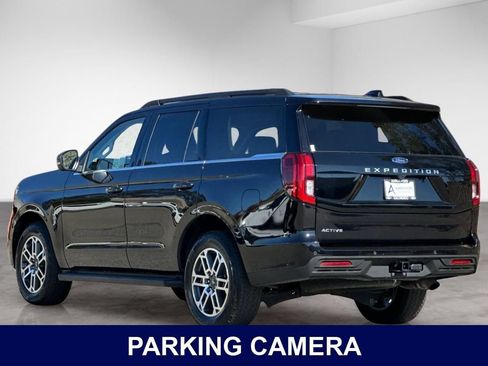 Used 2025 Ford Expedition Active AWD/4WD image 3