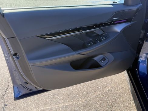 Used 2025 BMW 530i image 19