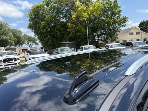 Used 2021 Chevrolet Tahoe High Country AWD/4WD image 11