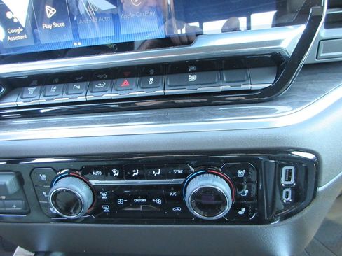 New 2026 Chevrolet Silverado 3500 LTZ w/ LTZ Premium Package image 36