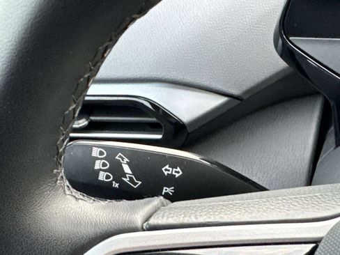 Certified 2023 Volkswagen ID.4 Pro image 22