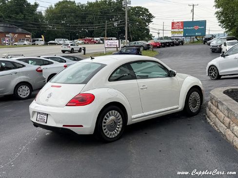Used 2013 Volkswagen Beetle 2.5 FWD image 9